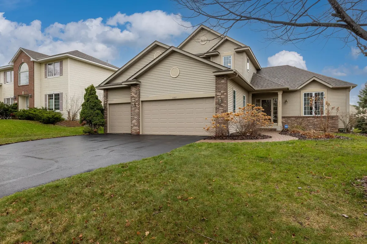 10611 Golden Eagle TRL, Woodbury, MN 55129