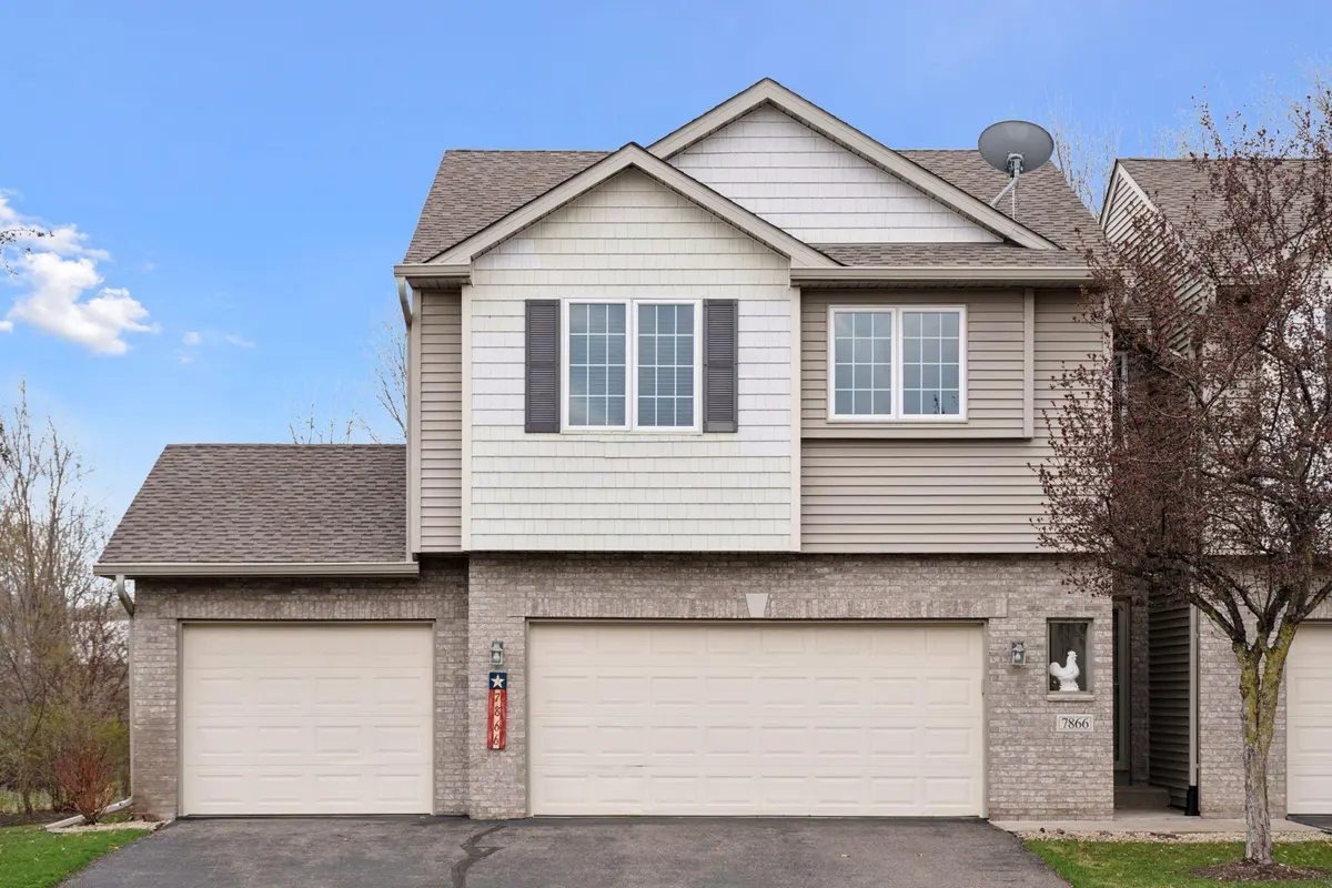 7866 Nancy CT, Lino Lakes, MN 55014