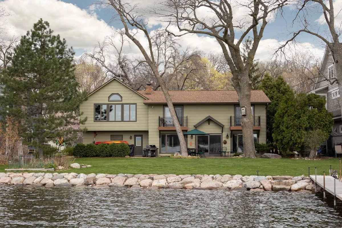 1764 Jones LN, Mound, MN 55364