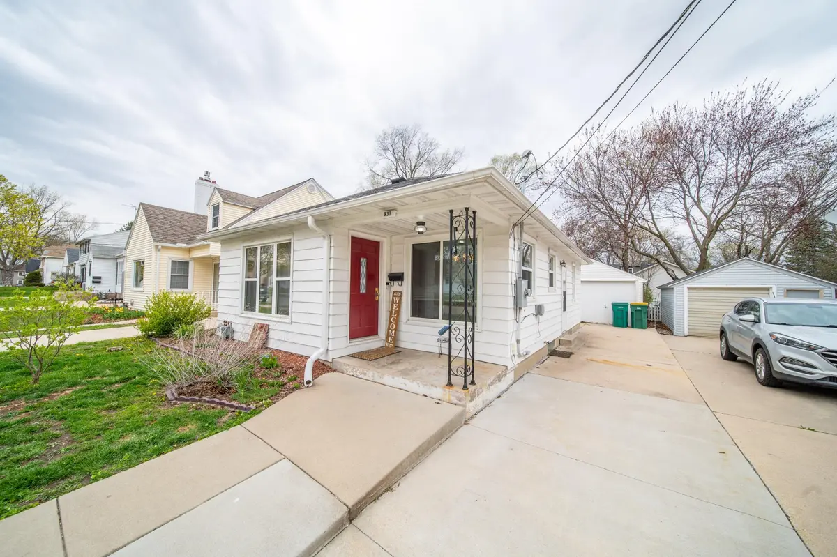 937 10th ST SE, Rochester, MN 55904