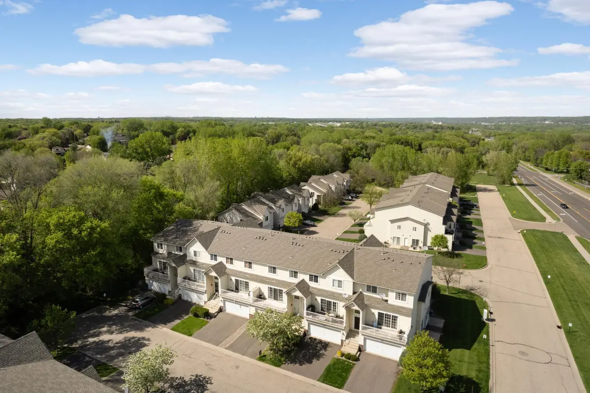 8177 Darcy LN, Inver Grove Heights, MN 55076