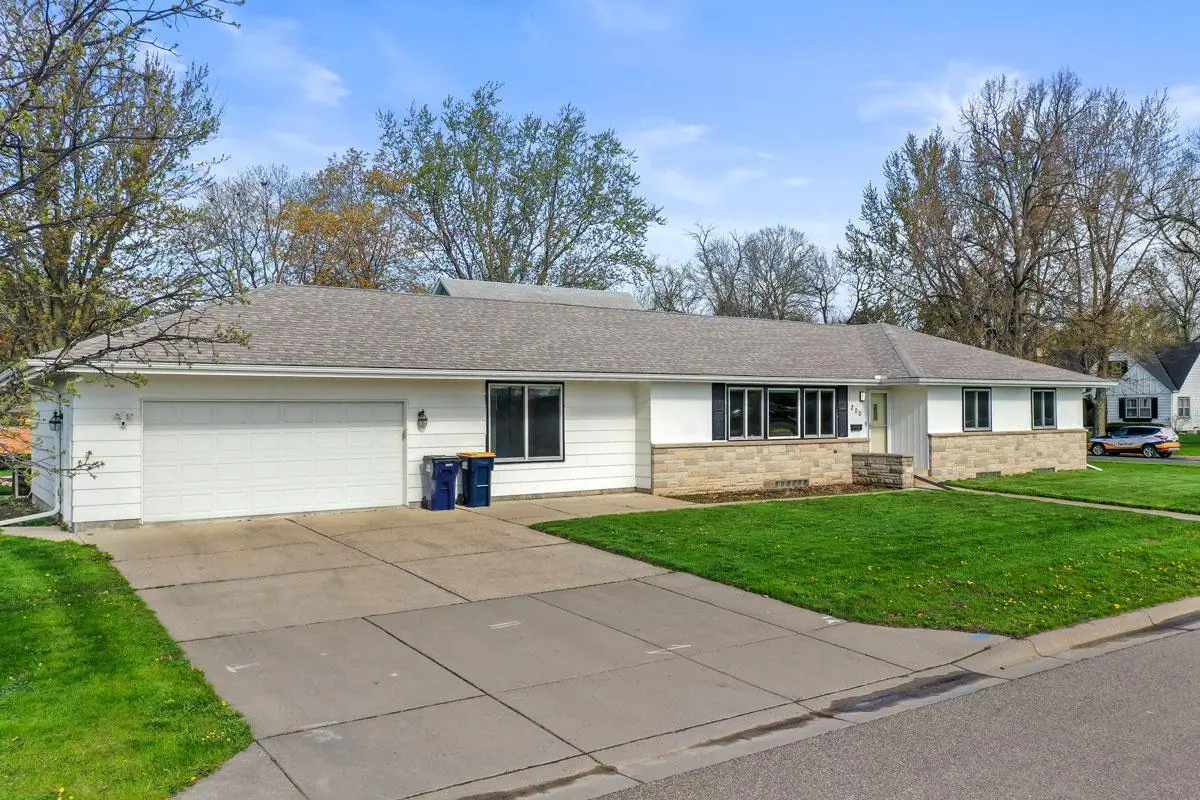 200 8th ST, Farmington, MN 55024