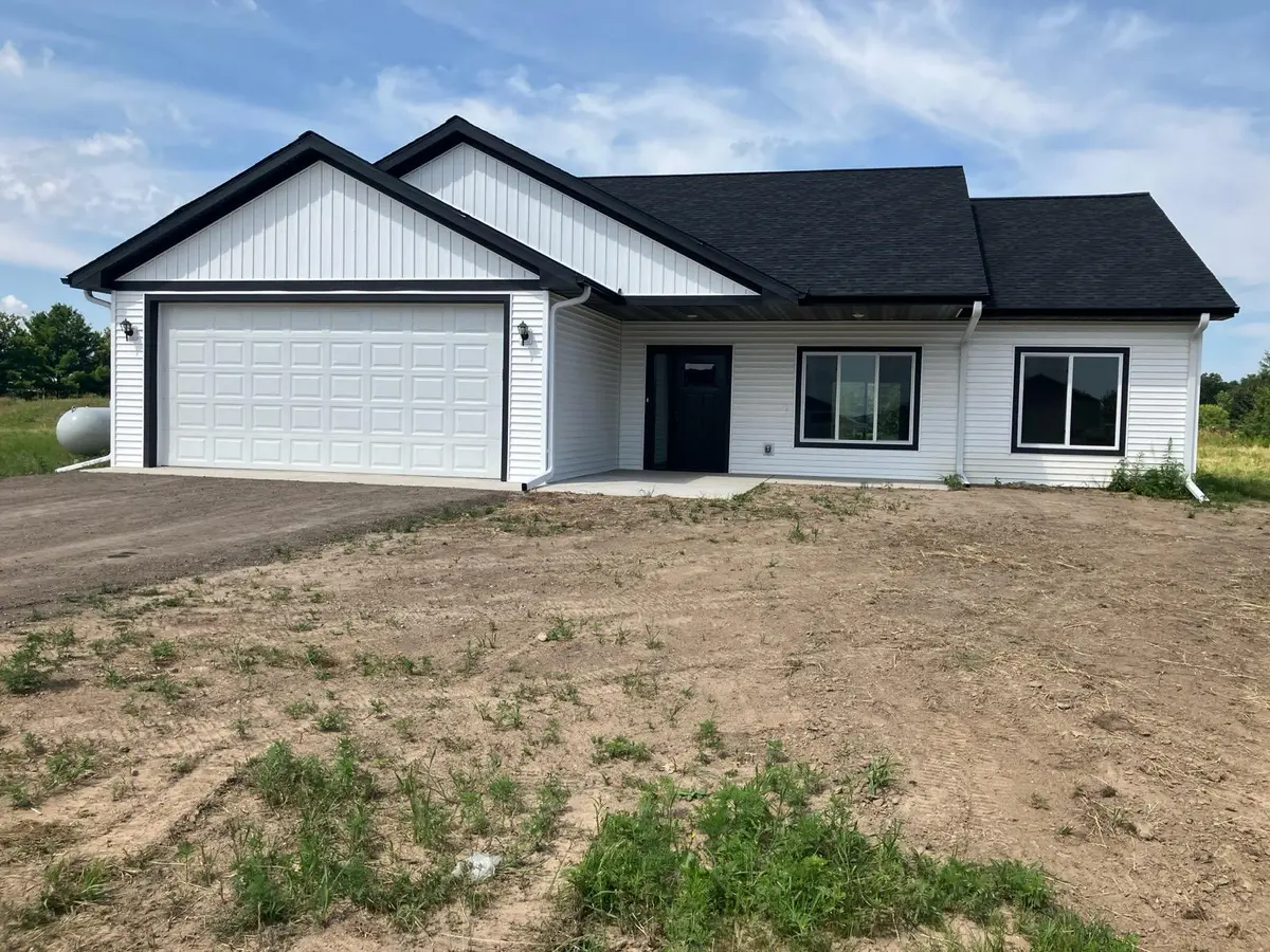 7497 566th ST N, Rock Creek, MN 55063