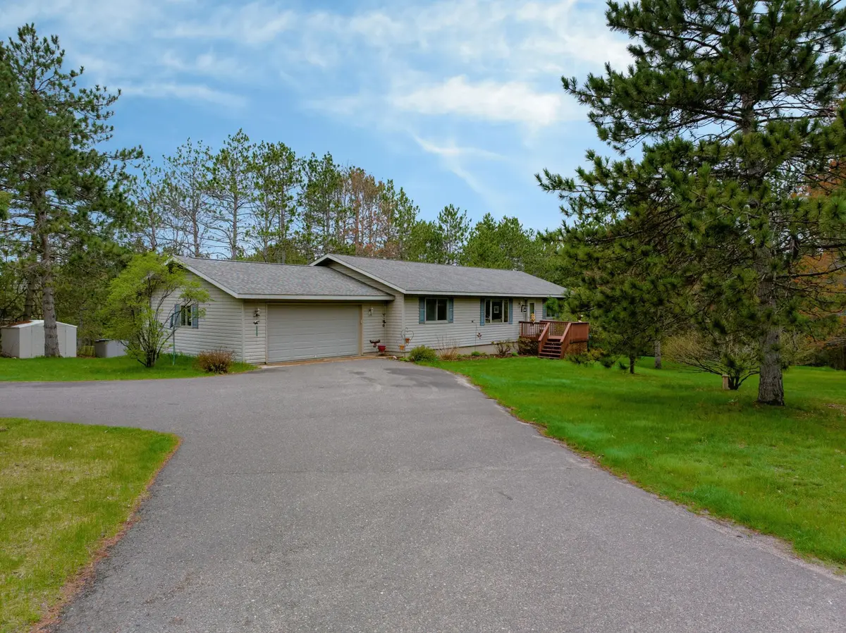 W7346 Scott DR, Bashaw Twp, WI 54801