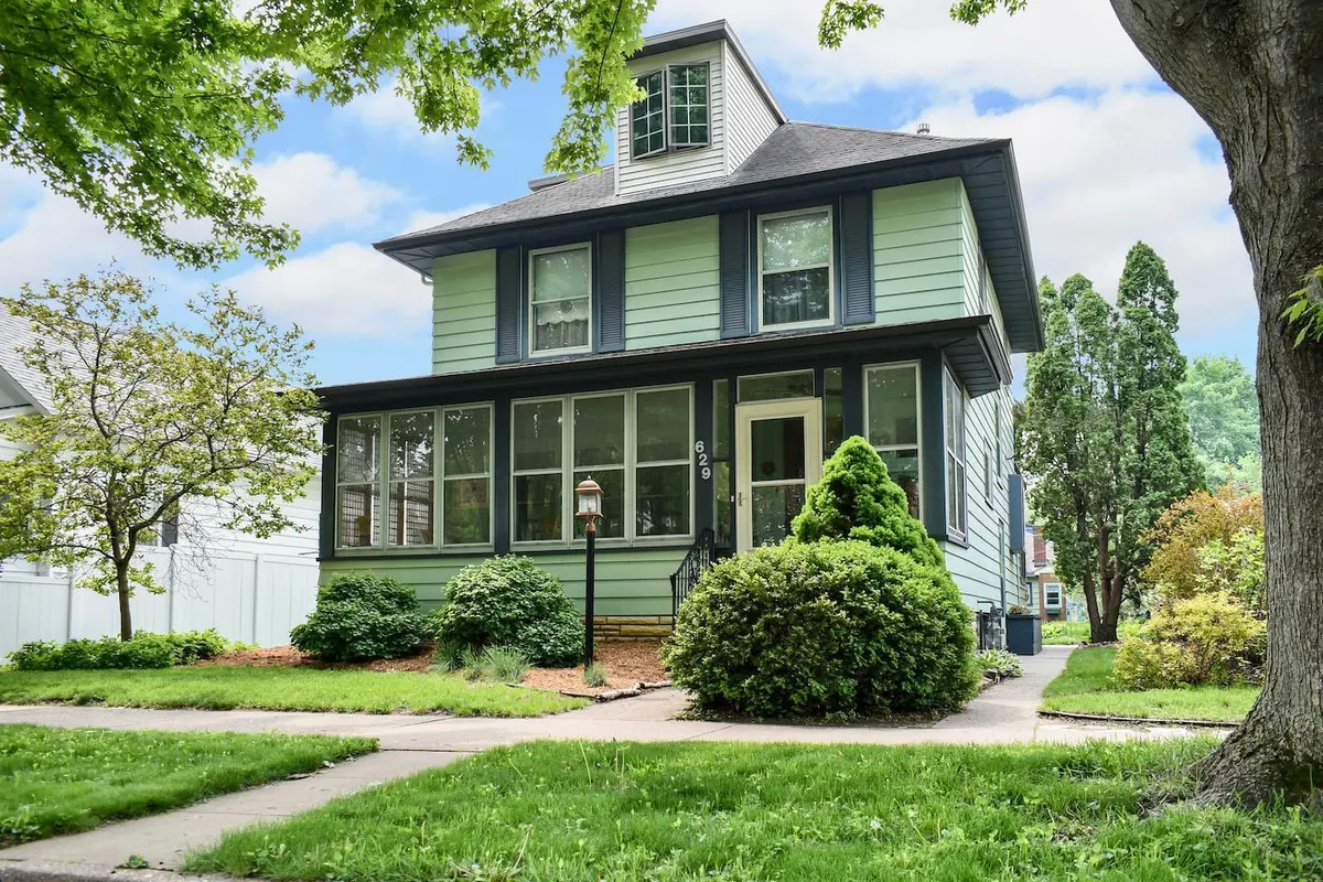 629 W 9th ST, Winona, MN 55987