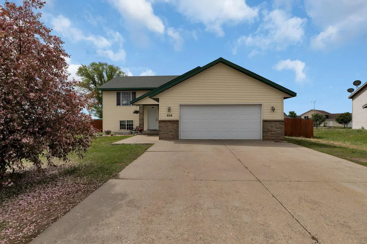 604 3rd ST SW, Rice, MN 56367