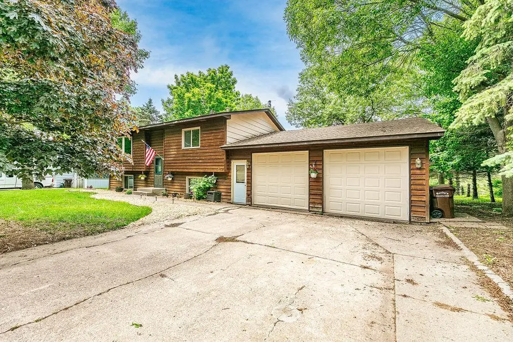 306 Robin AVE S, Maple Lake, MN 55358