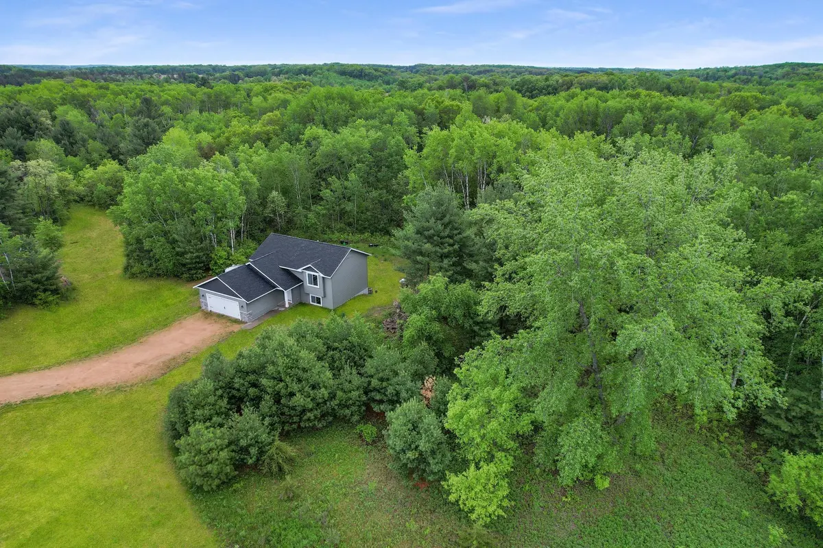 1822 23rd AVE, Alden Twp, WI 54026