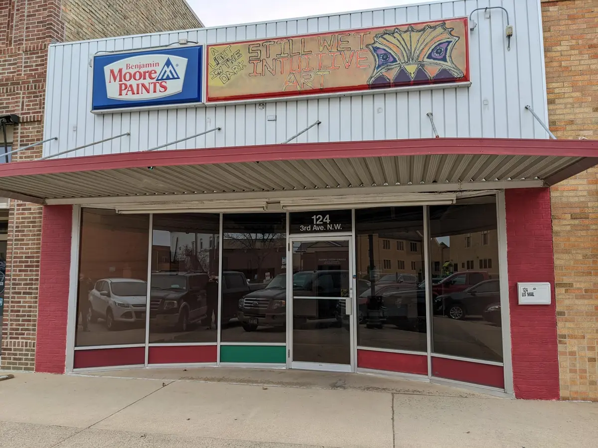 124 3rd AVE NW, Austin, MN 55912