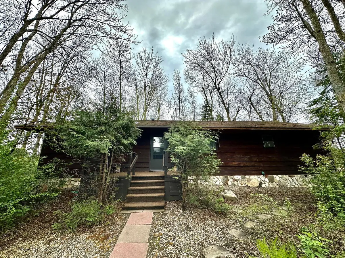 210 Oak RD, Lake Twp, MN 56763