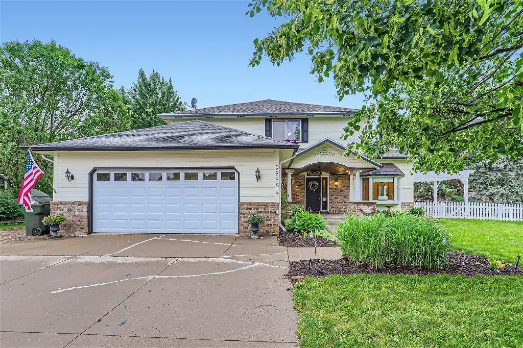 9885 Upper 173rd CT W, Lakeville, MN 55044