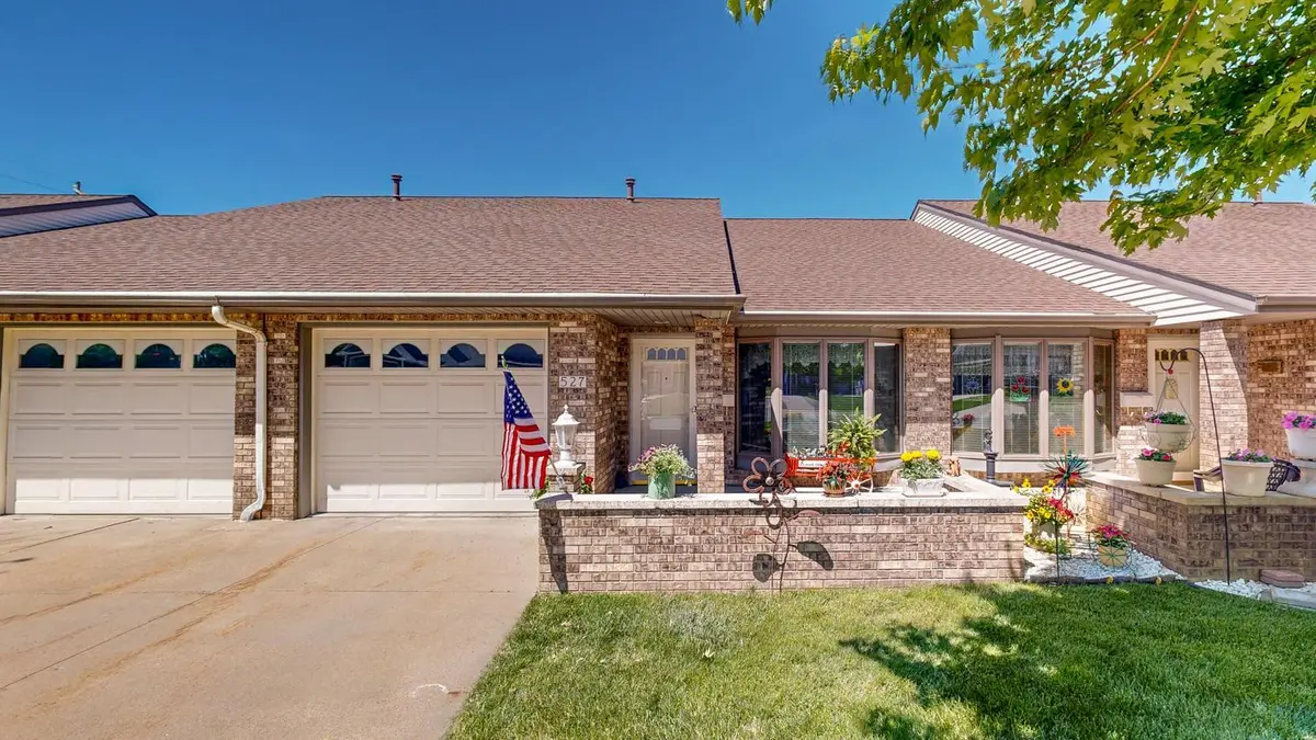 527 1st AVE SE, Stewartville, MN 55976