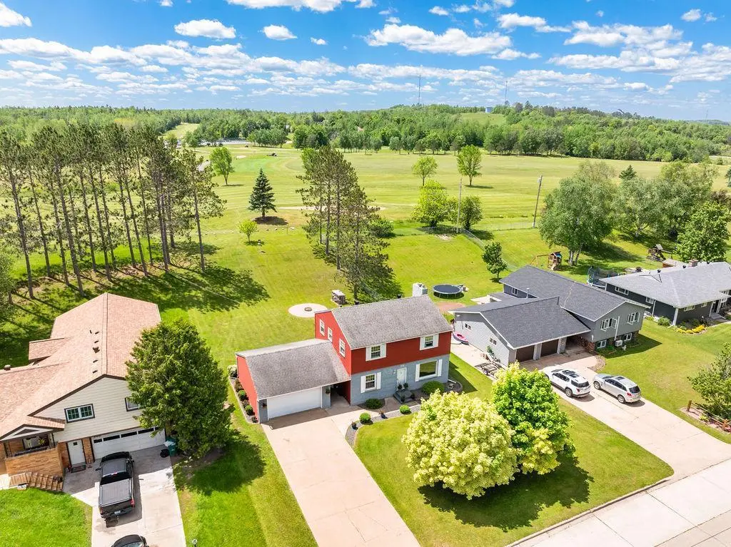 331 Congdon ST, Coleraine, MN 55722