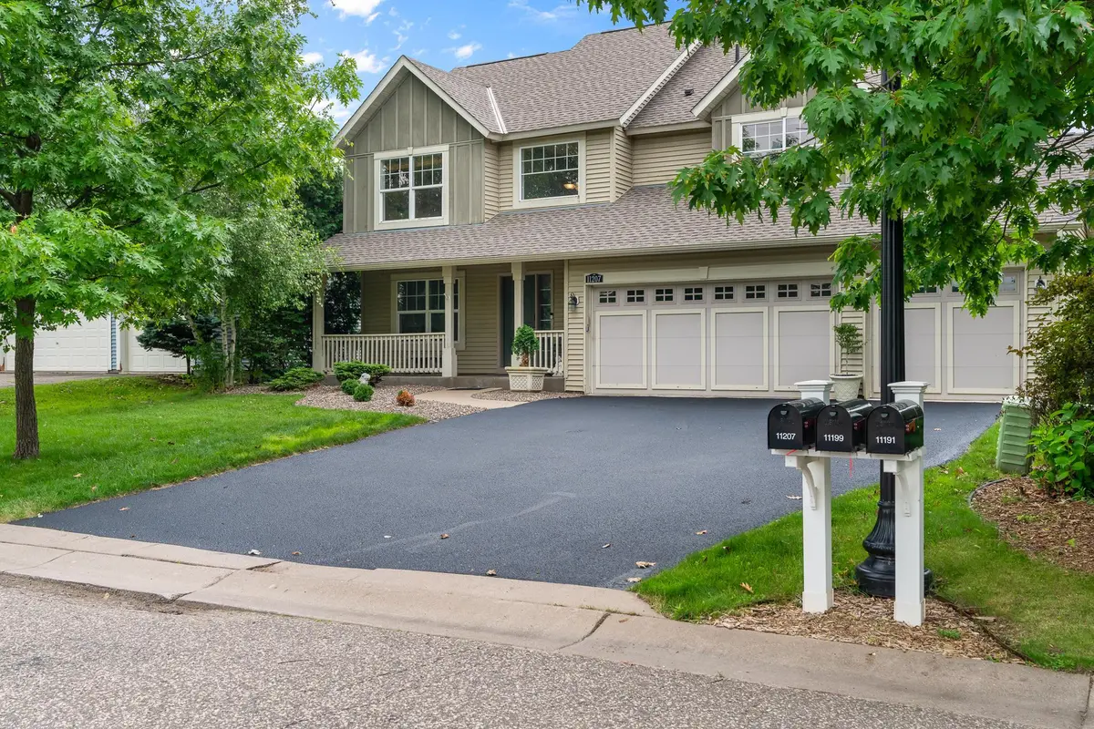 11207 Dogwood RD, Woodbury, MN 55129