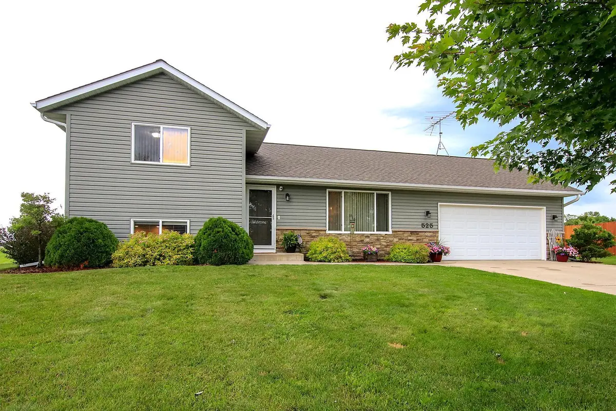 525 Minnesota ST NW, Hutchinson, MN 55350