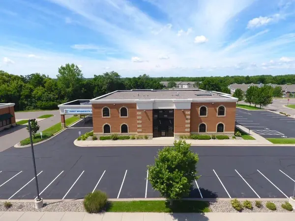 2850 Cutters Grove AVE ##201, Anoka, MN 55303