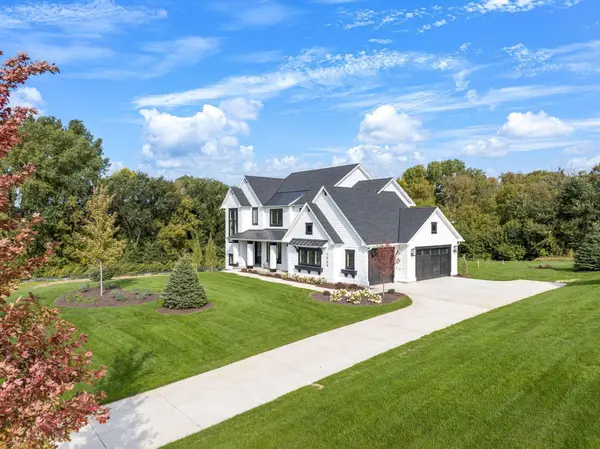 7964 207th ST E,  Credit River,  MN 55372