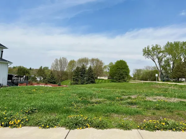 1709 Huron CT, Northfield, MN 55057