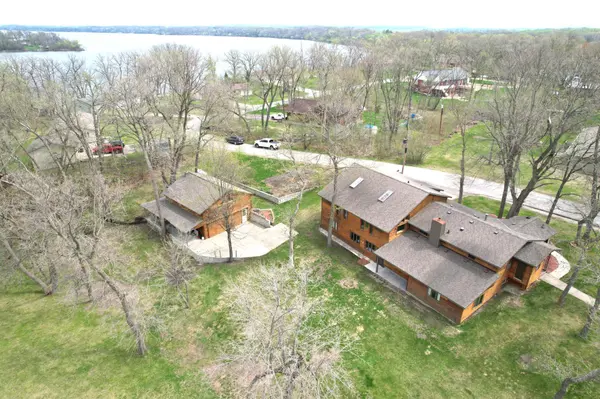 39698 Yellow Pine CIR, Sauk Centre, MN 56378