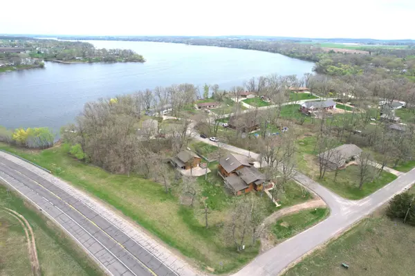 39698 Yellow Pine CIR, Sauk Centre, MN 56378