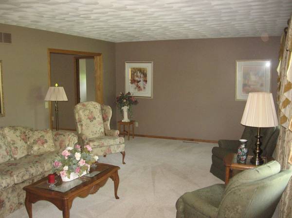 600 24th ST NW, Austin, MN 55912