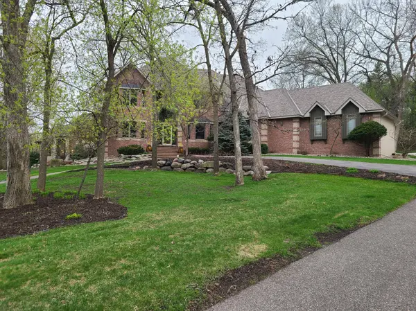 4888 Woodhurst LN,  Minnetonka,  MN 55345