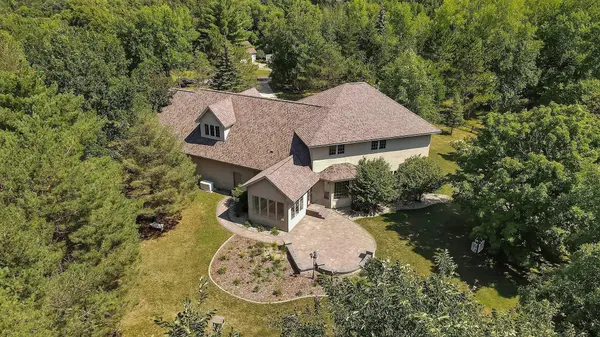 7469 158th AVE NE, Spicer, MN 56288