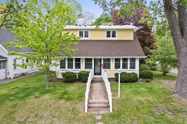 4996 Stewart AVE, White Bear Lake, MN 55110