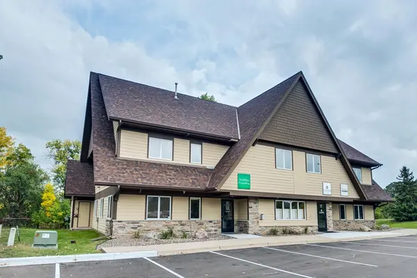 2127 County Road D E #A & B, Maplewood, MN 55109