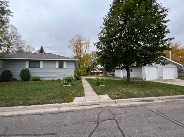 313 17th ST N, Benson, MN 56215