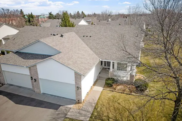 797 Woodduck DR, Woodbury, MN 55125
