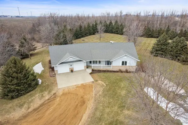 23233 Mccall AVE, Worthington, MN 56187