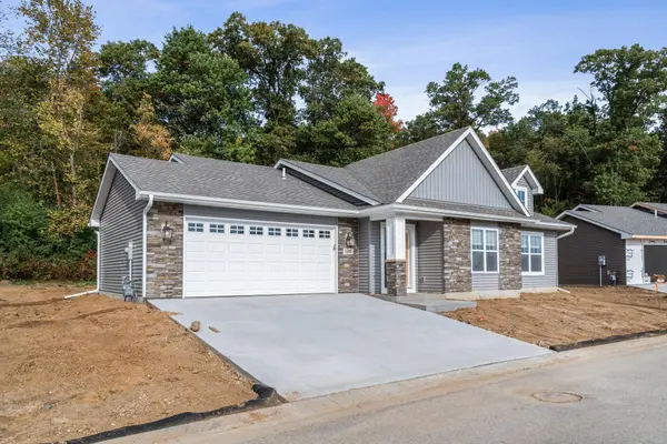 1022 Hewitt BLVD, Red Wing, MN 55066