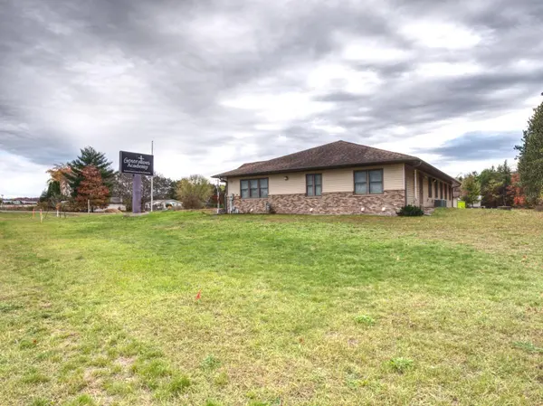 1446 116th ST, Lake Hallie, WI 54729