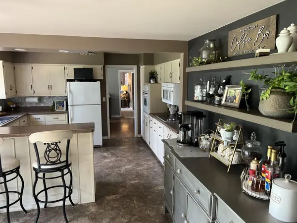 312 E 7th ST, Adrian, MN 56110