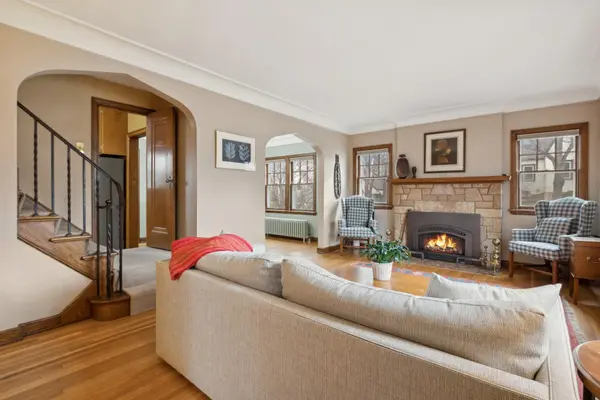 1641 Highland Pkwy, Saint Paul, MN 55116