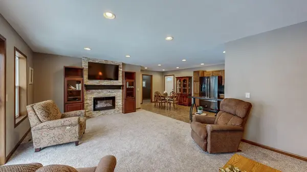 1709 Oakwood TER, Albert Lea, MN 56007
