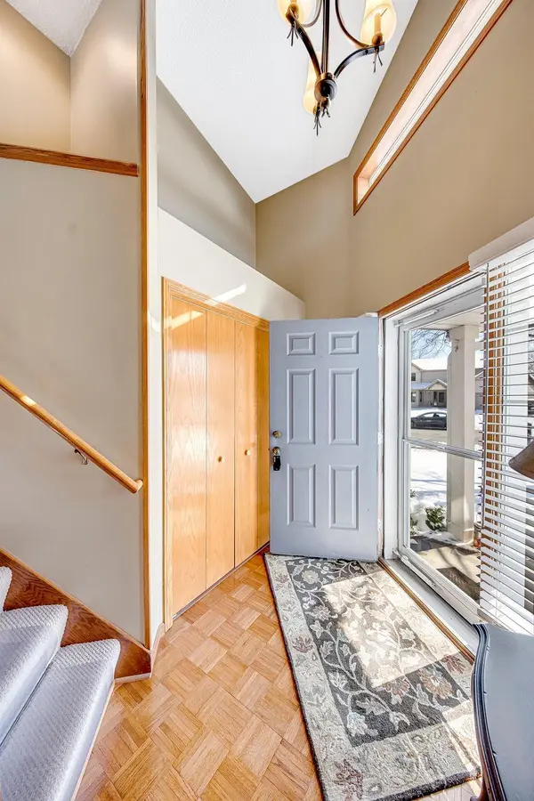 2115 63rd ST E, Inver Grove Heights, MN 55077