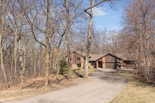 8570 195th ST E, Prior Lake, MN 55372