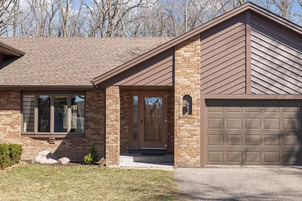 8570 195th ST E, Prior Lake, MN 55372