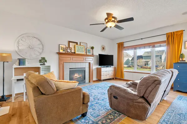 11194 68th ST NE, Albertville, MN 55301