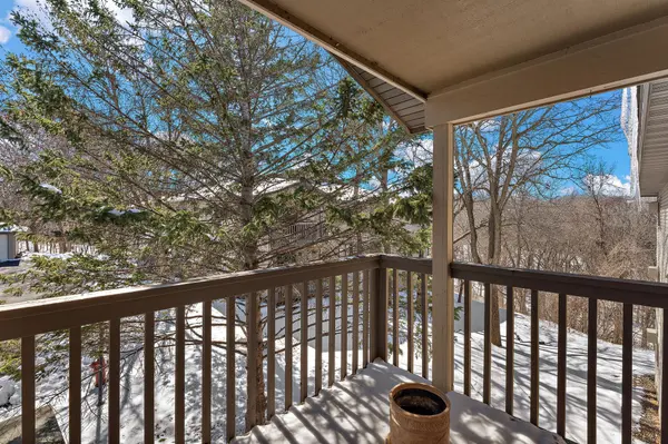 6655 Buckley CIR #310, Inver Grove Heights, MN 55076