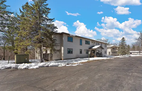 6655 Buckley CIR #310, Inver Grove Heights, MN 55076
