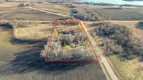 46847 Ridgetop RD, Madison Lake, MN 56063
