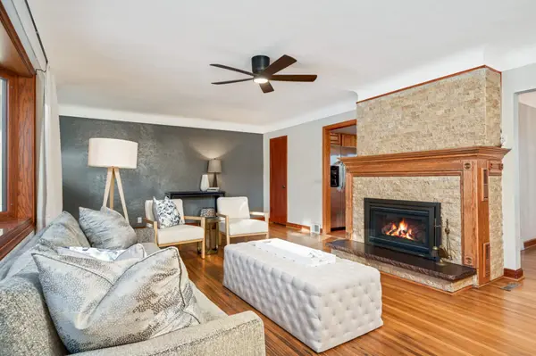 925 Mississippi ST NE, Fridley, MN 55432