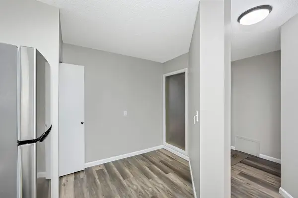 1372 Carling DR #202 Saint Paul, MN 55108