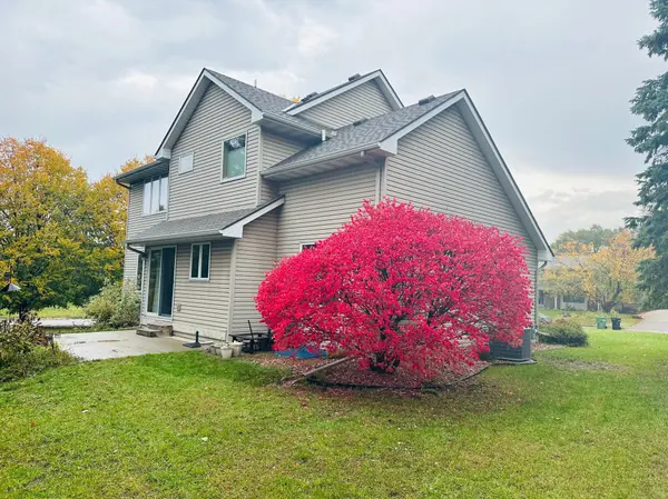 1990 Jerrold AVE, Arden Hills, MN 55112