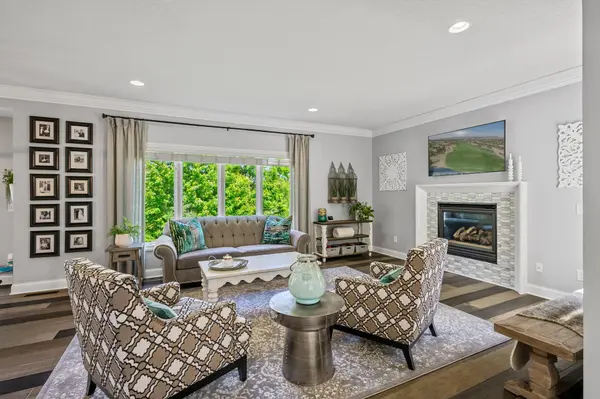 6800 Highover DR, Chanhassen, MN 55317