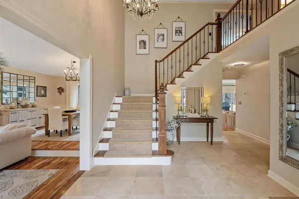 15872 Garden View CT, Apple Valley, MN 55124