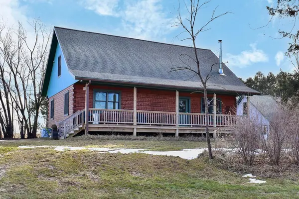30064 County Road 5, Dakota, MN 55925